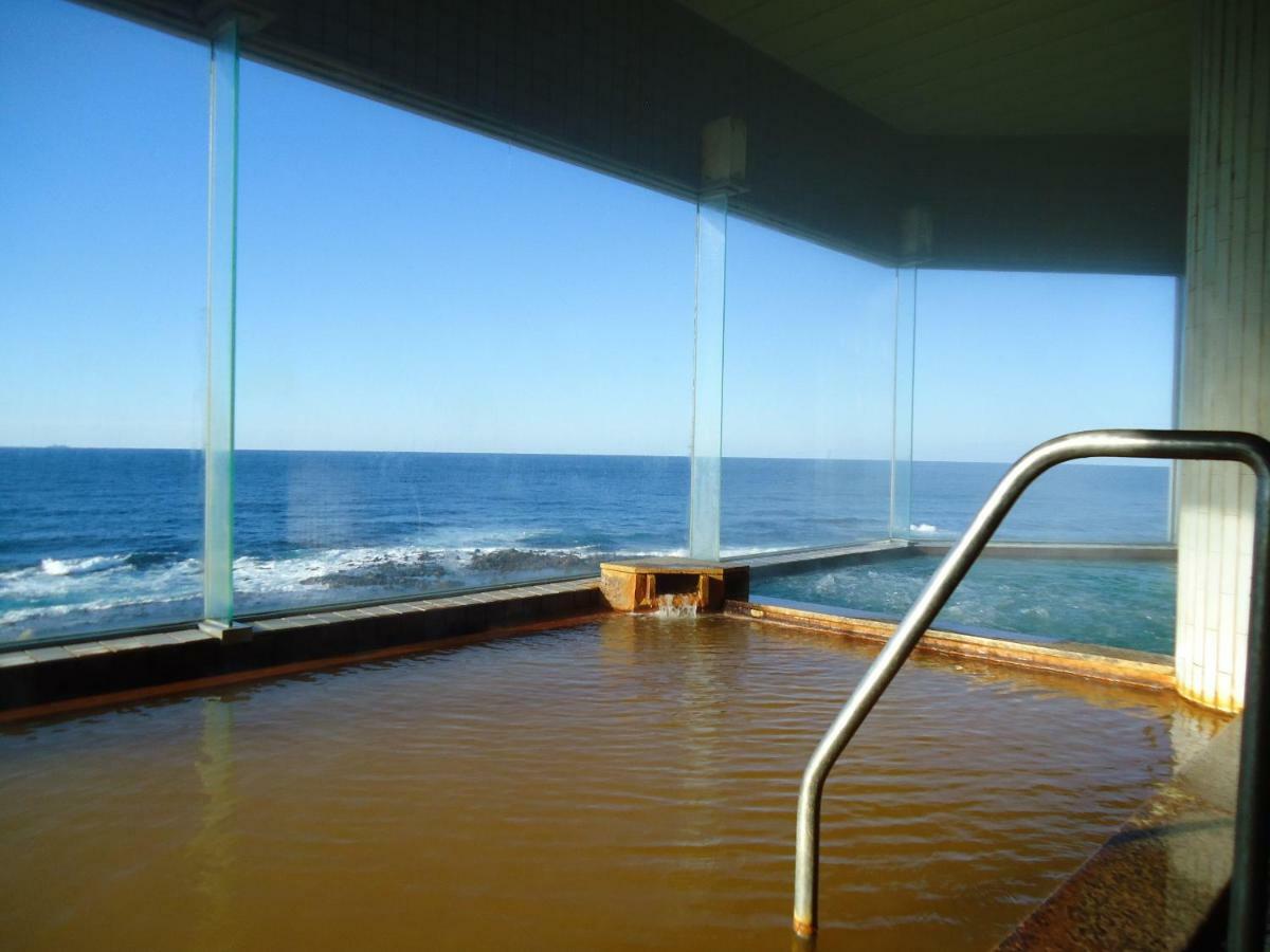 Koganezaki Furofushi Onsen Hotel Fukaura Exterior photo